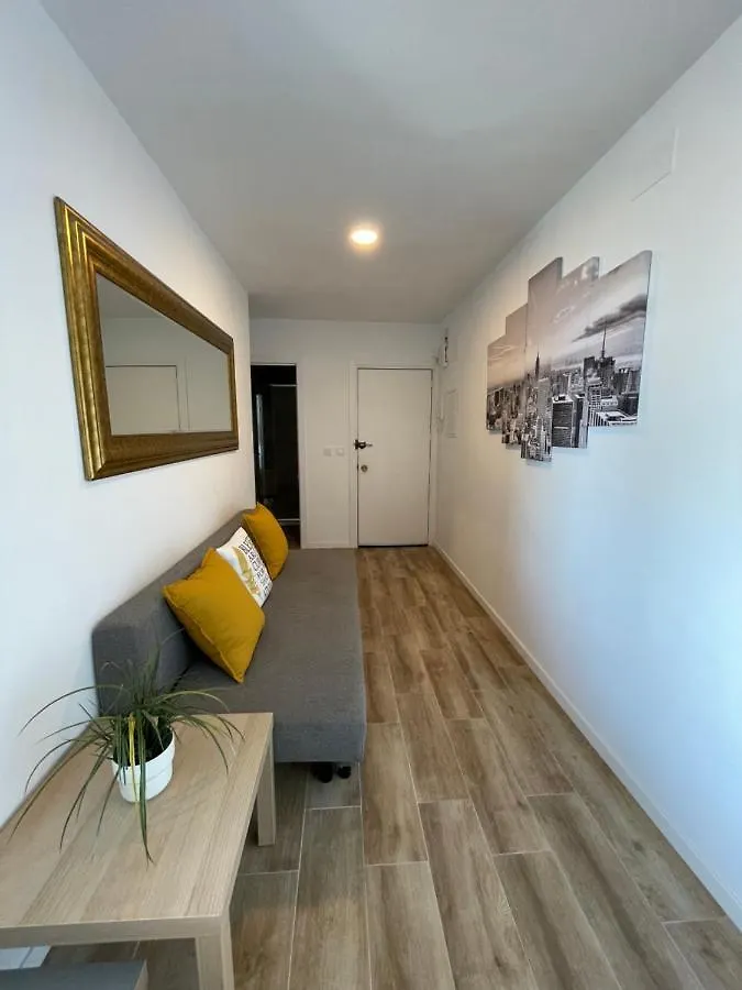 Paseo Maritimo Puerto Fuengirola Bailarina Beach Apartment