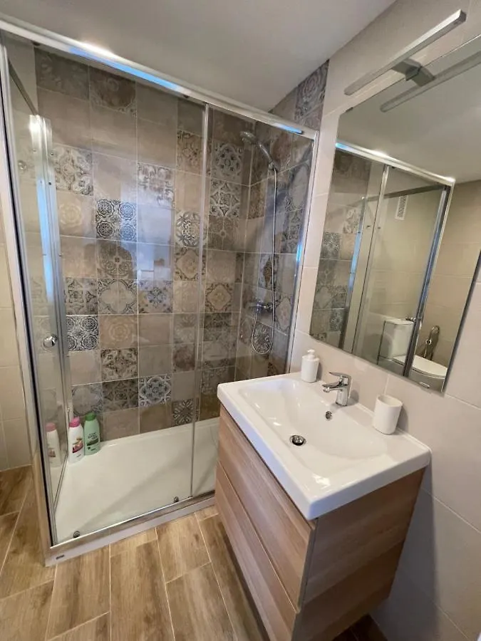 Paseo Maritimo Puerto Fuengirola Bailarina Beach Apartment Spain