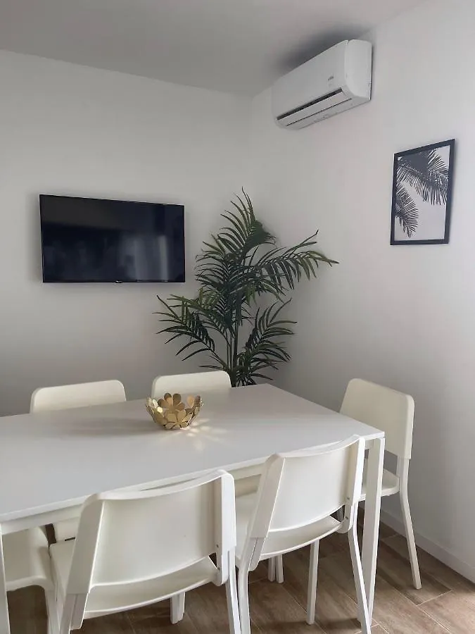Paseo Maritimo Puerto Fuengirola Bailarina Beach Apartment