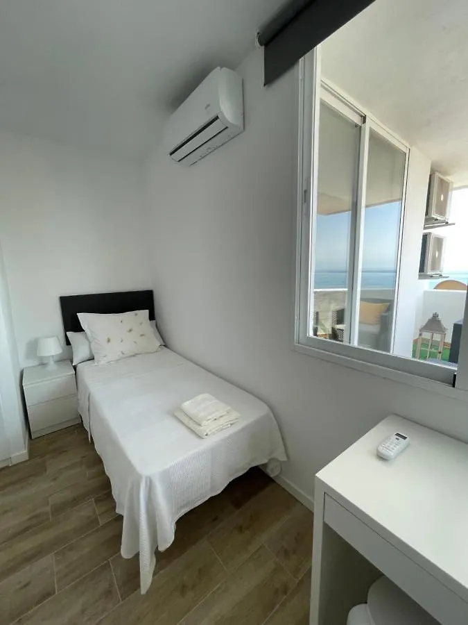 Paseo Maritimo Puerto Fuengirola Bailarina Beach Apartment 0*,