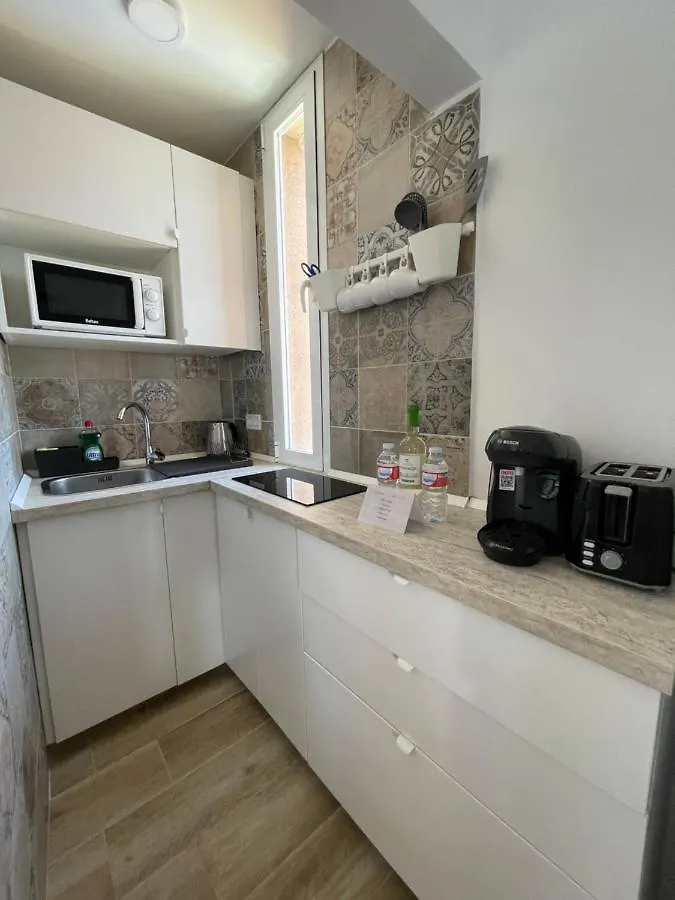 Paseo Maritimo Puerto Fuengirola Bailarina Beach Apartment 0*,  Spain